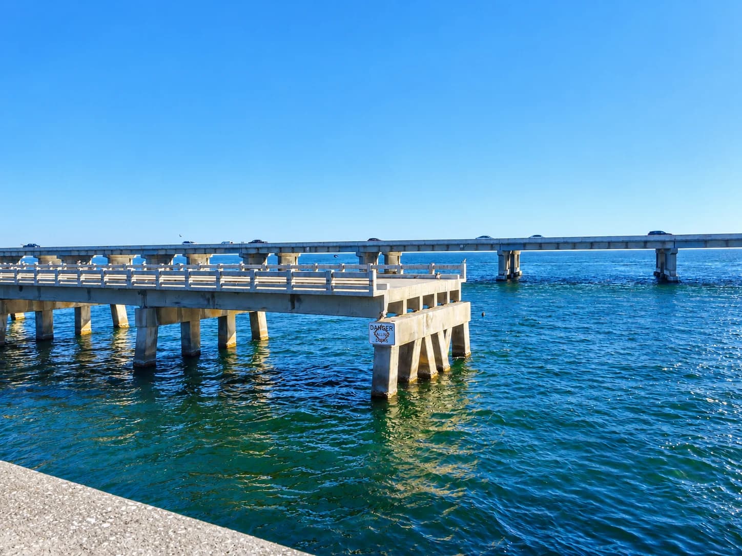 Skyway Fishing Pier State Park